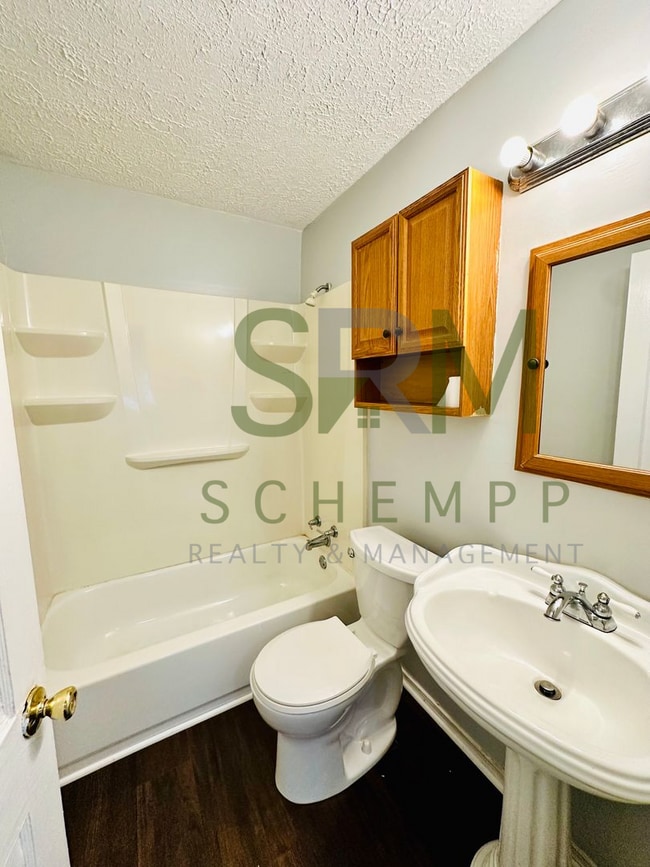 Building Photo - 2BR off Taylor Blvd with open floor plan *$400 off 1st months rent*