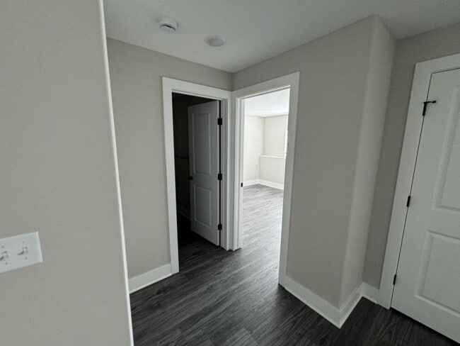 Building Photo - 5251 N Toben Ct