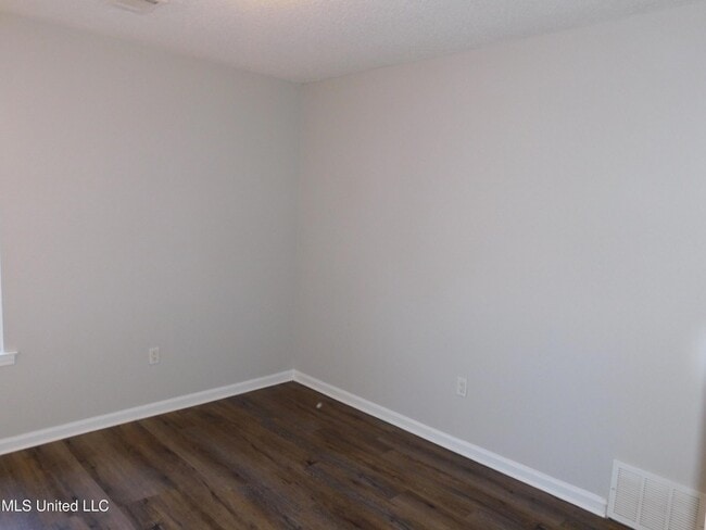 Building Photo - 8095 Martha Ann Ln