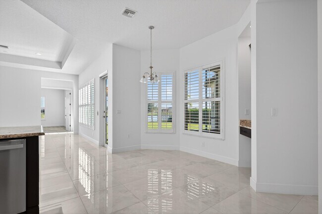 Building Photo - 11965 SW Sandy Bay Cir