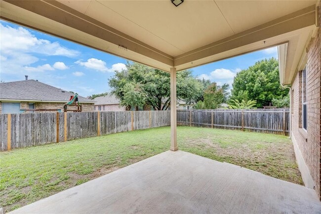 Building Photo - 203 Arrowhead Trail