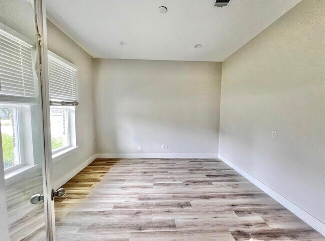 Building Photo - 9905 Excaliburs Ct