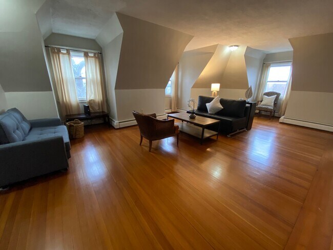Living Room - 273 Bowen St