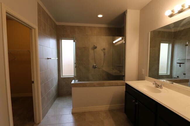 Building Photo - 13018 Bunkhouse