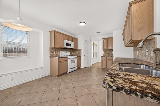 Building Photo - 3830 Flatwood Dr