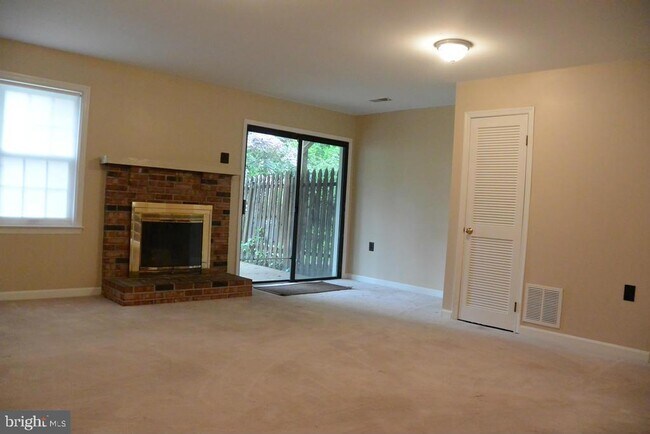 Building Photo - 12703 Lockleven Ln