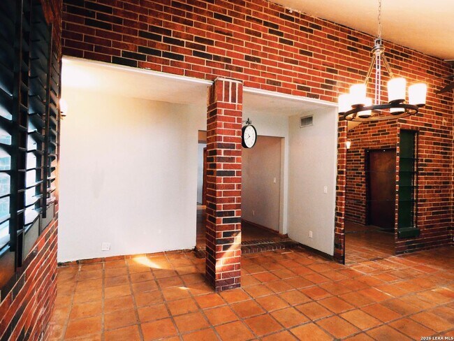Building Photo - 3623 Green Spring