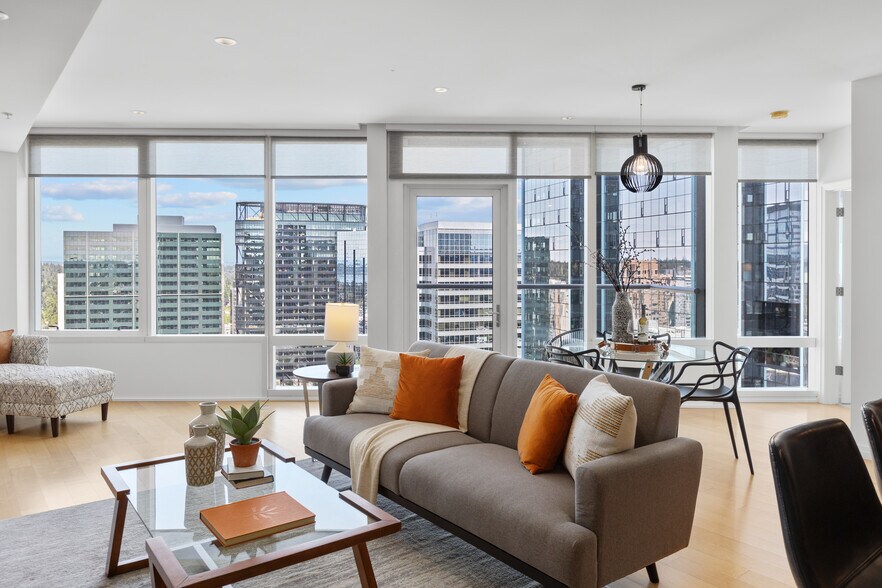 Building Photo - 10700 NE 4th St