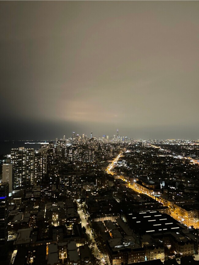 Building Photo - 3660 N Lake Shore Dr