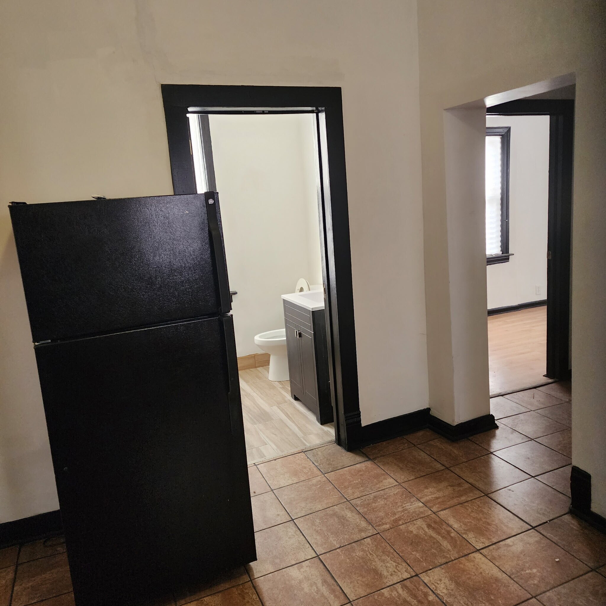 Building Photo - 1528 Thorn St