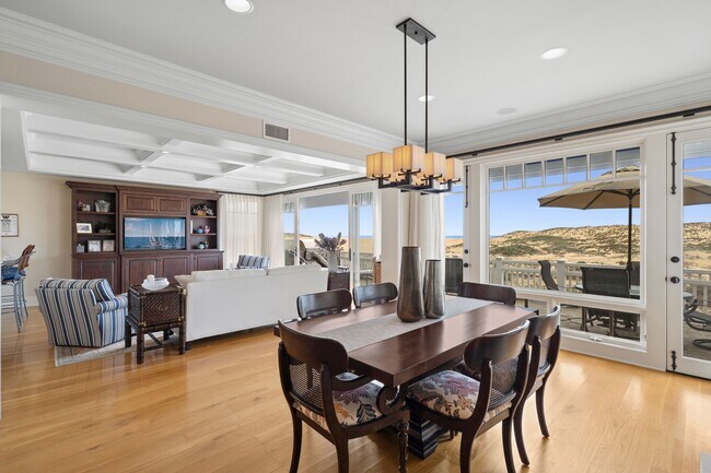 Building Photo - 1550 E Oceanfront