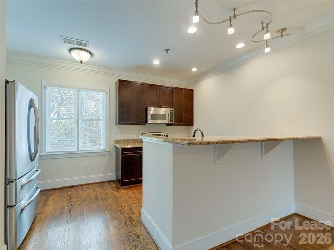 Building Photo - 100 N Laurel Ave