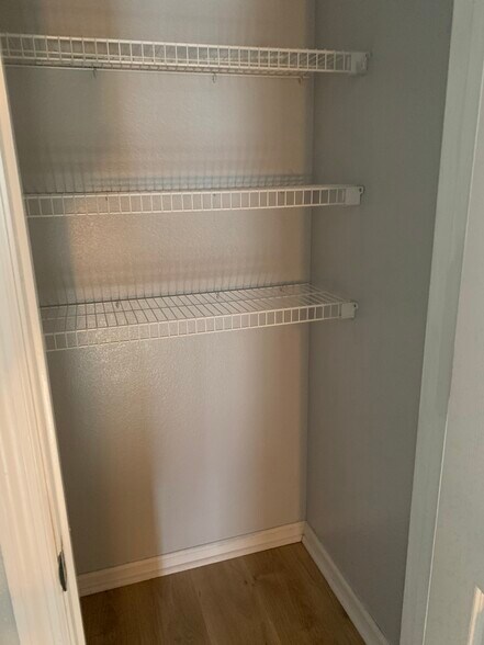 Hallway closet - 2717 Pineview Dr
