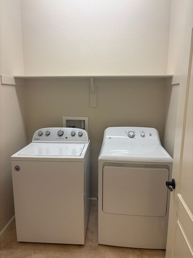 Building Photo - Unfurnished, 1-Year Long-Term Rental (Procure Only)