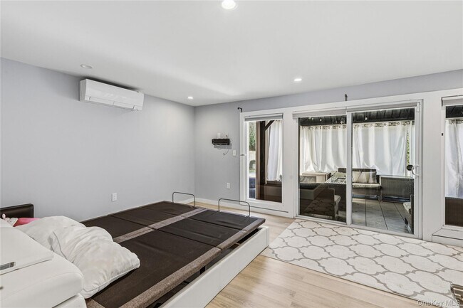 Building Photo - 31 Sutton Hill Ln