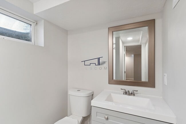Building Photo - Updated North Ogden 4 Bedroom 2 Bathroom Home!