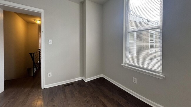 Building Photo - Modern 3-Bed, 1.5-Bath Rental with Updated Finishes