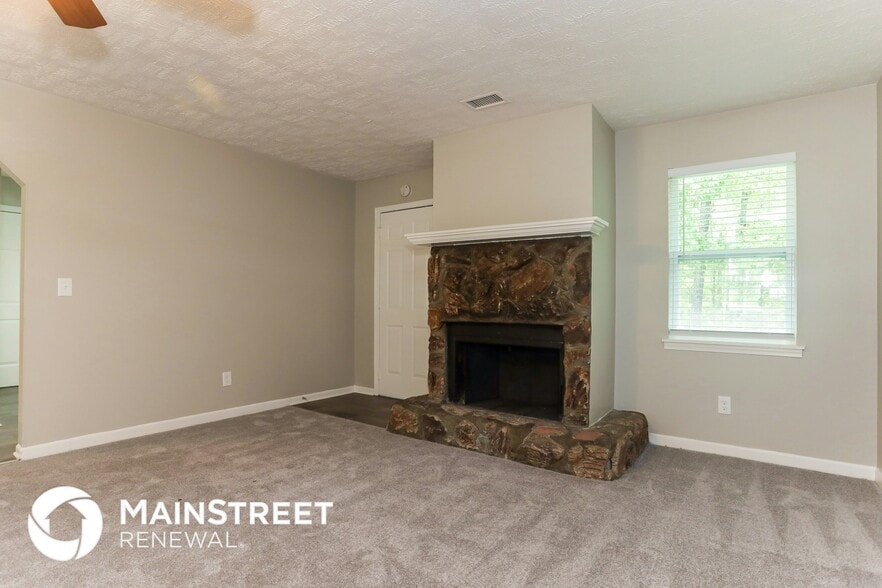 Building Photo - 5819 S Quail Dr