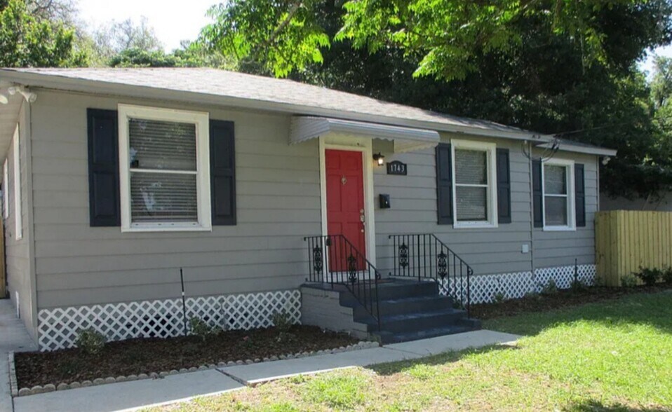 Building Photo - 1743 Mayfair Rd