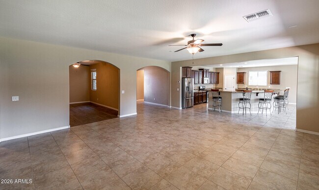 Building Photo - 18445 W Saguaro Ln