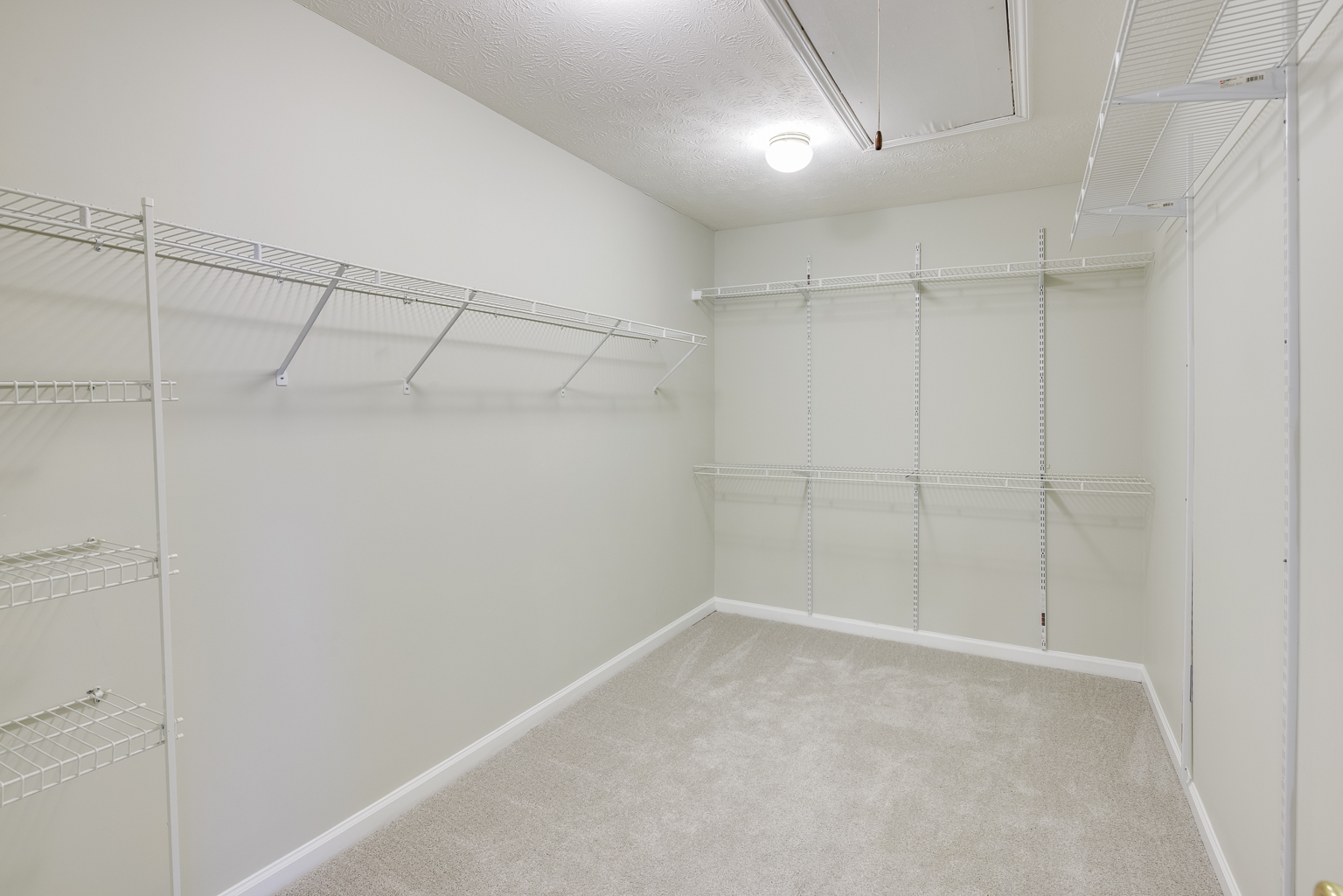 Building Photo - 13005 Crabapple Lake Dr