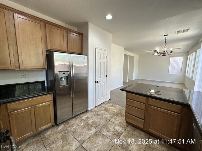 Building Photo - 10632 Peach Creek St