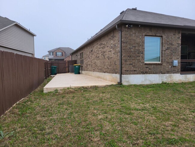 Building Photo - Ready for Move-In