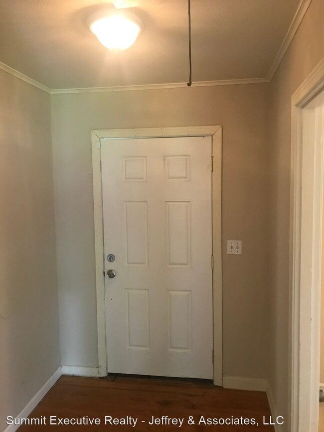 Building Photo - 3 br, 1.5 bath House - 970 Poleman Rd