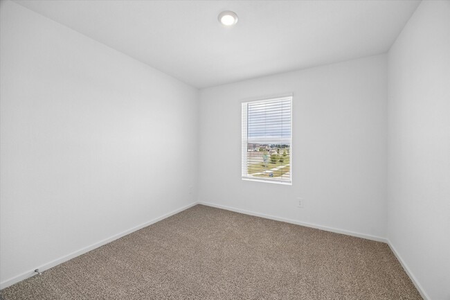 Building Photo - 14333 Tawny St