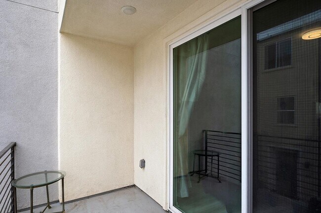 Building Photo - 5495 Seacliff Pl