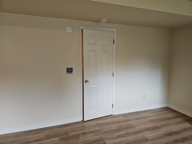 Building Photo - Amazing 3B/3B Single Family Home near Microsoft, prime Redmond location