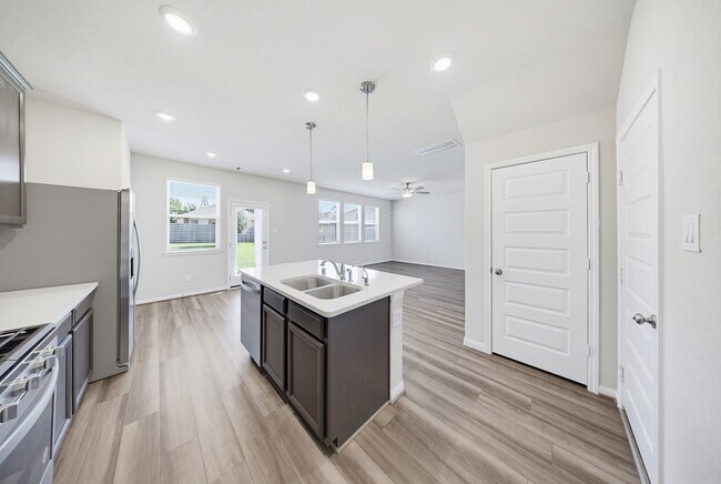 Building Photo - 18560 Meadow Point Ln