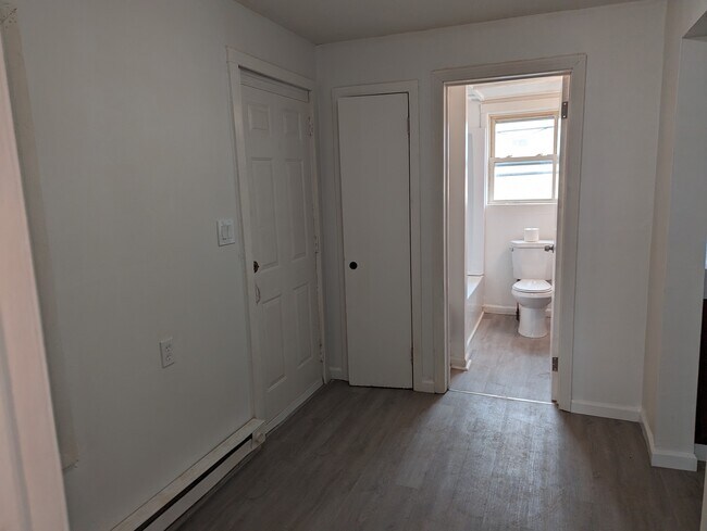 Building Photo - 111 Gridley St