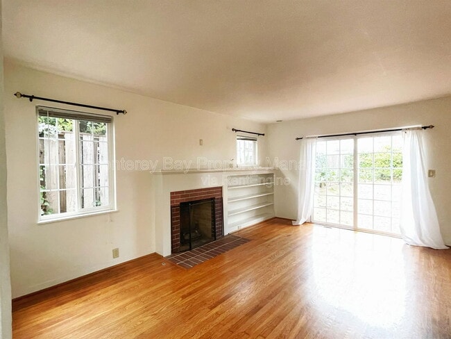 Building Photo - 1012 Munras Ave