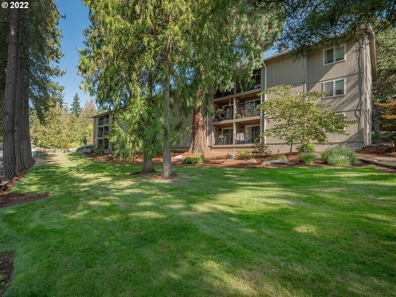 Building Photo - 2680 SW 87th Ave
