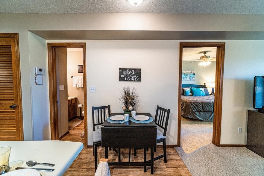 Building Photo - 5 Chandler Ln