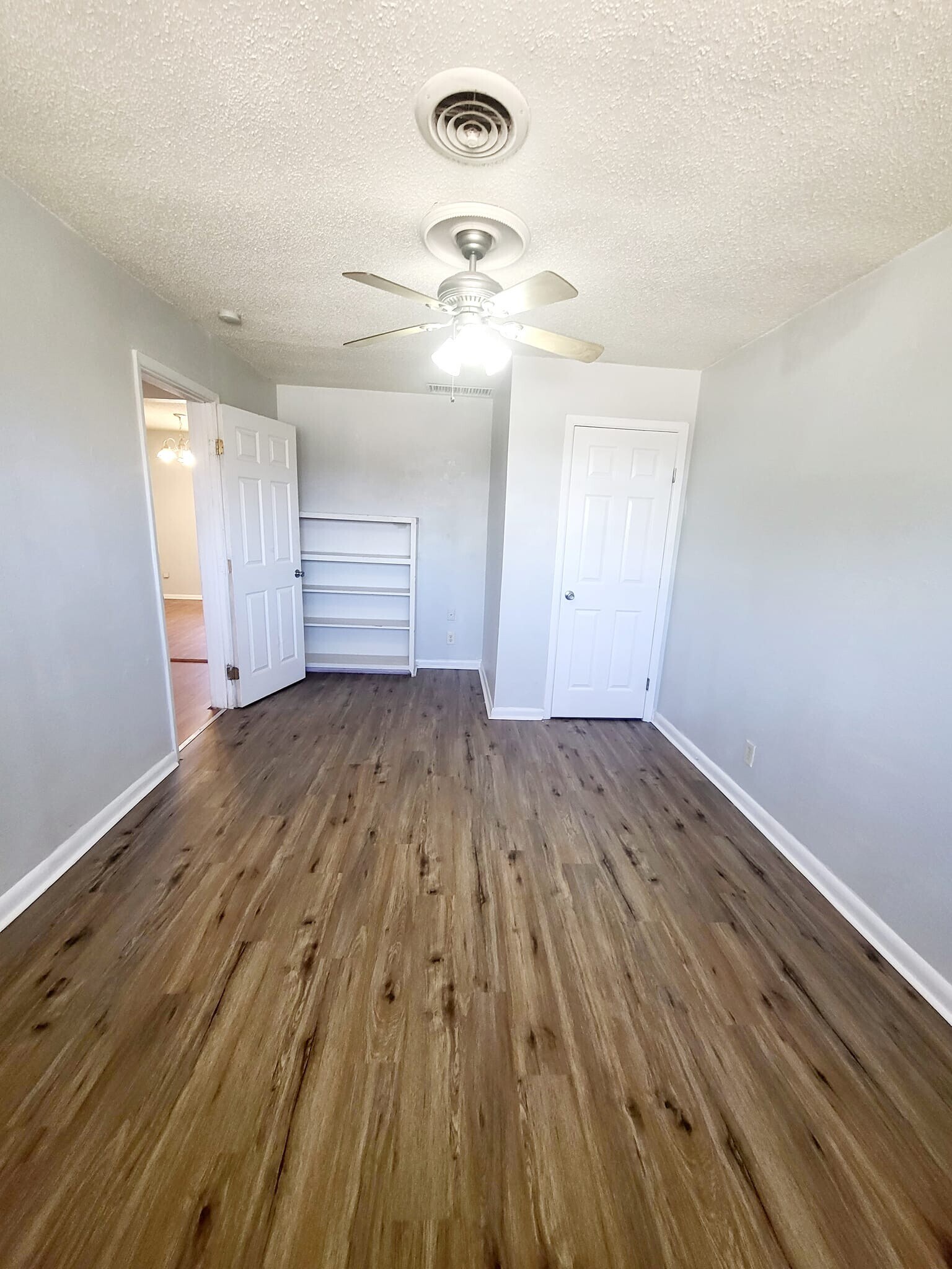 Building Photo - 3789 Sunset Ave