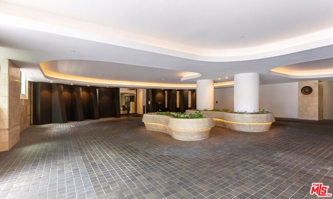Building Photo - 10777 Wilshire Blvd