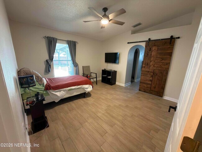 Building Photo - 3411 Glenn Hollow Ct