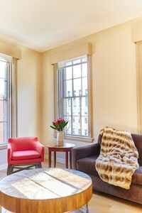 Building Photo - 121 Middle St