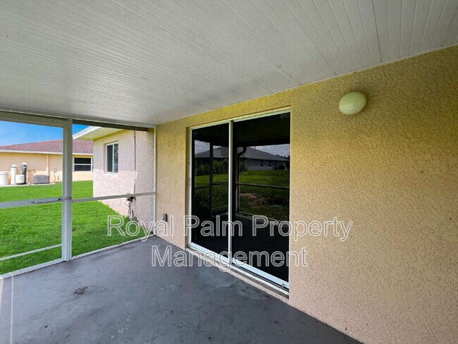 Building Photo - 2411 Paul Ave S