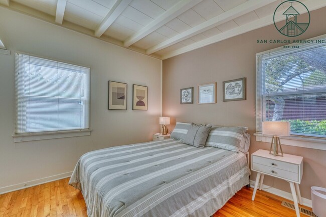 Building Photo - Charming Furnished Two Bedroom Cottage in Carmel-by-the-Sea