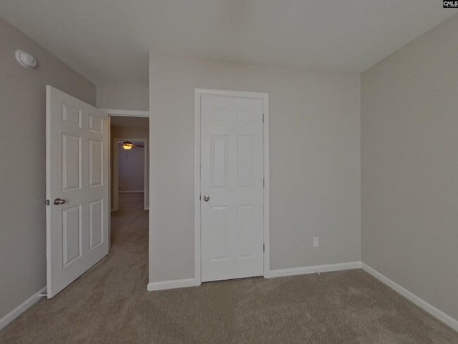 Building Photo - 137 Chatham Trace