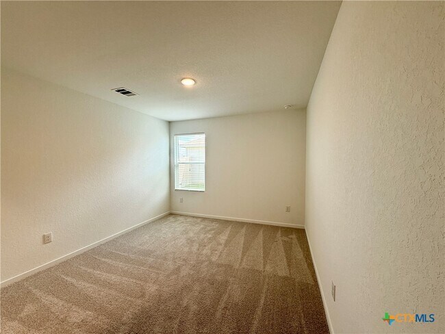Building Photo - 3175 Dispatch Dr