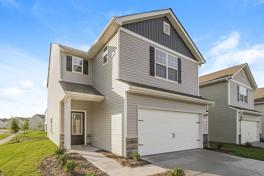 Building Photo - 8005 Moose Crk Dr