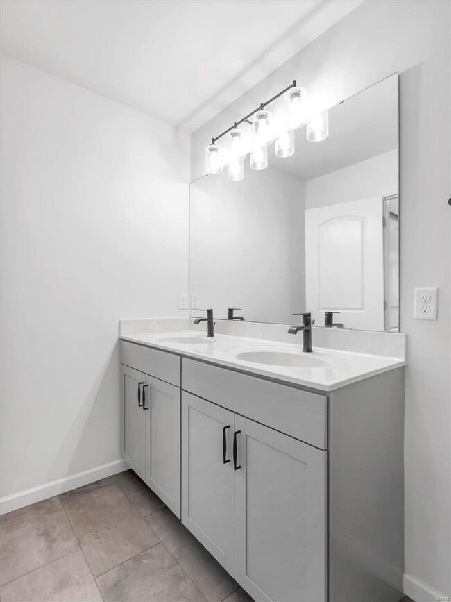 Building Photo - 1631 Ridgefield Blf Ct