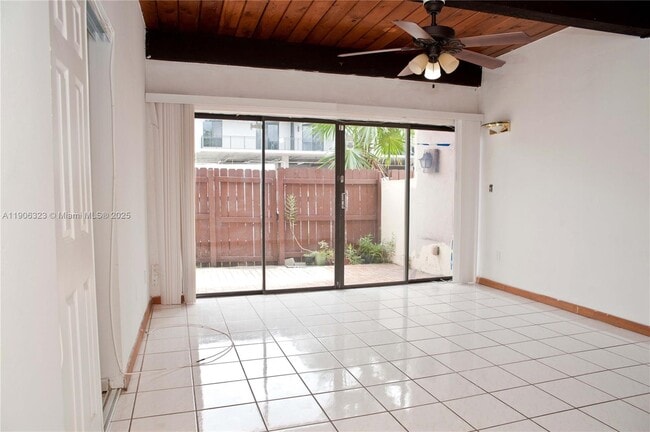 Building Photo - 19216 NE 25th Ave