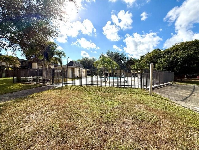 Building Photo - 8757 SW 137th Ave