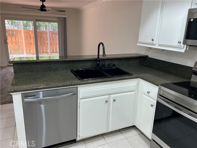 Building Photo - 6560 E Camino Vista