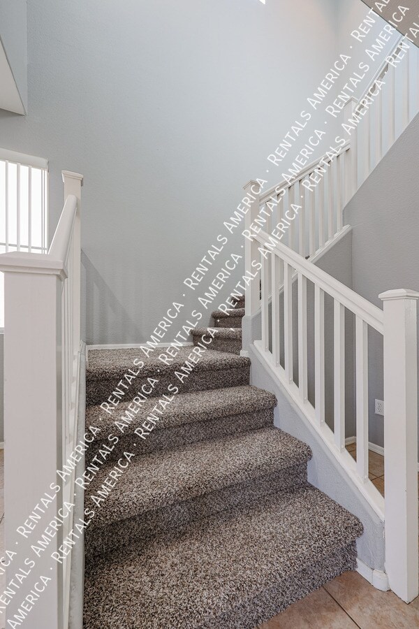 Building Photo - 3672 E Sundance Ave